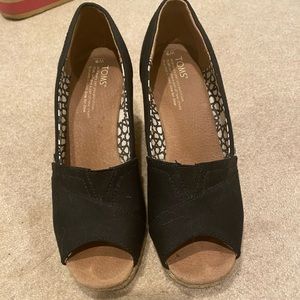 Toms open toed espiodril wedge